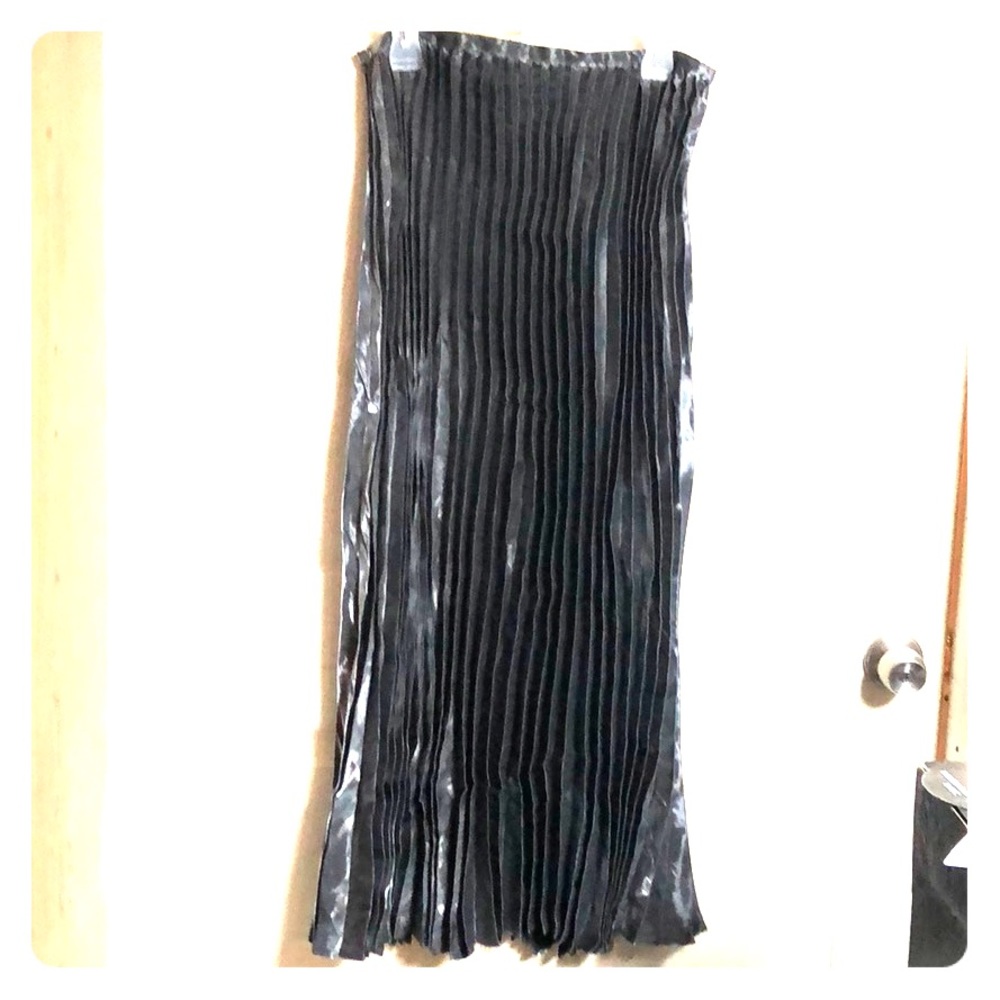 Impressions millennium edition pleated skirt.